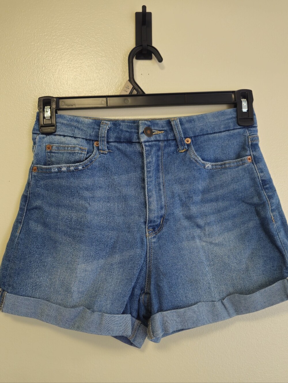 No Boundaries High Rise Curvy Mom Jean Shorts Rolled Cuffs Summer Demin Women 9